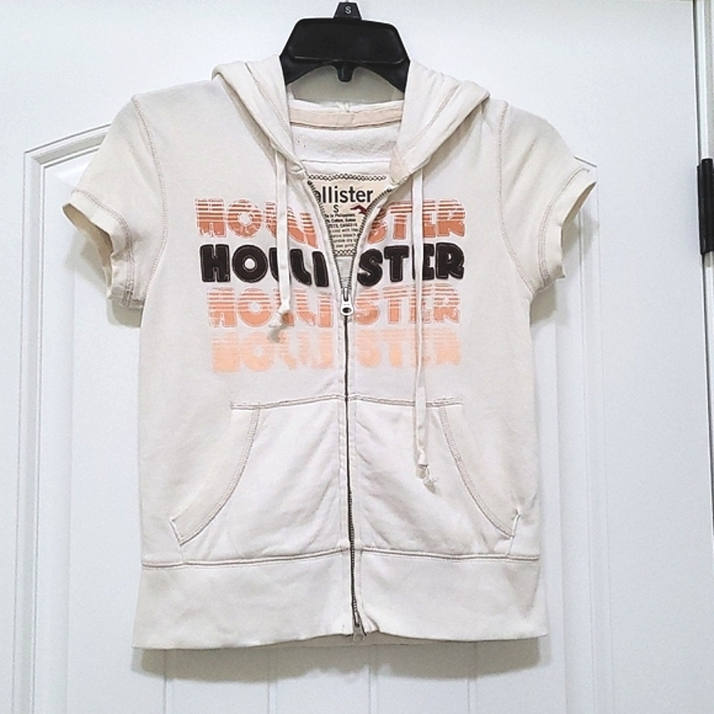 Short Sleeve Hollister Sweatshirt